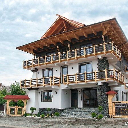 Hotel La Conacul Vesel Săpînţa Exterior foto