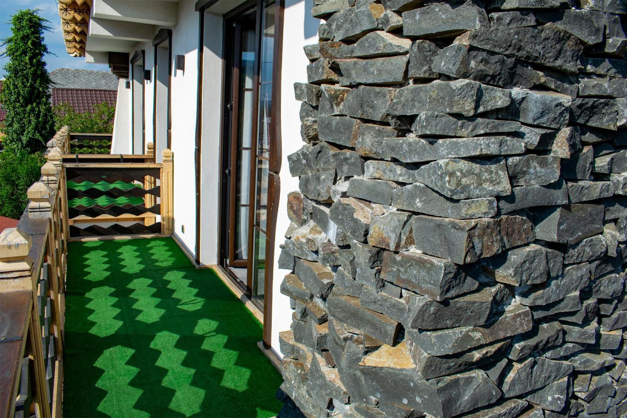 Hotel La Conacul Vesel Săpînţa Exterior foto