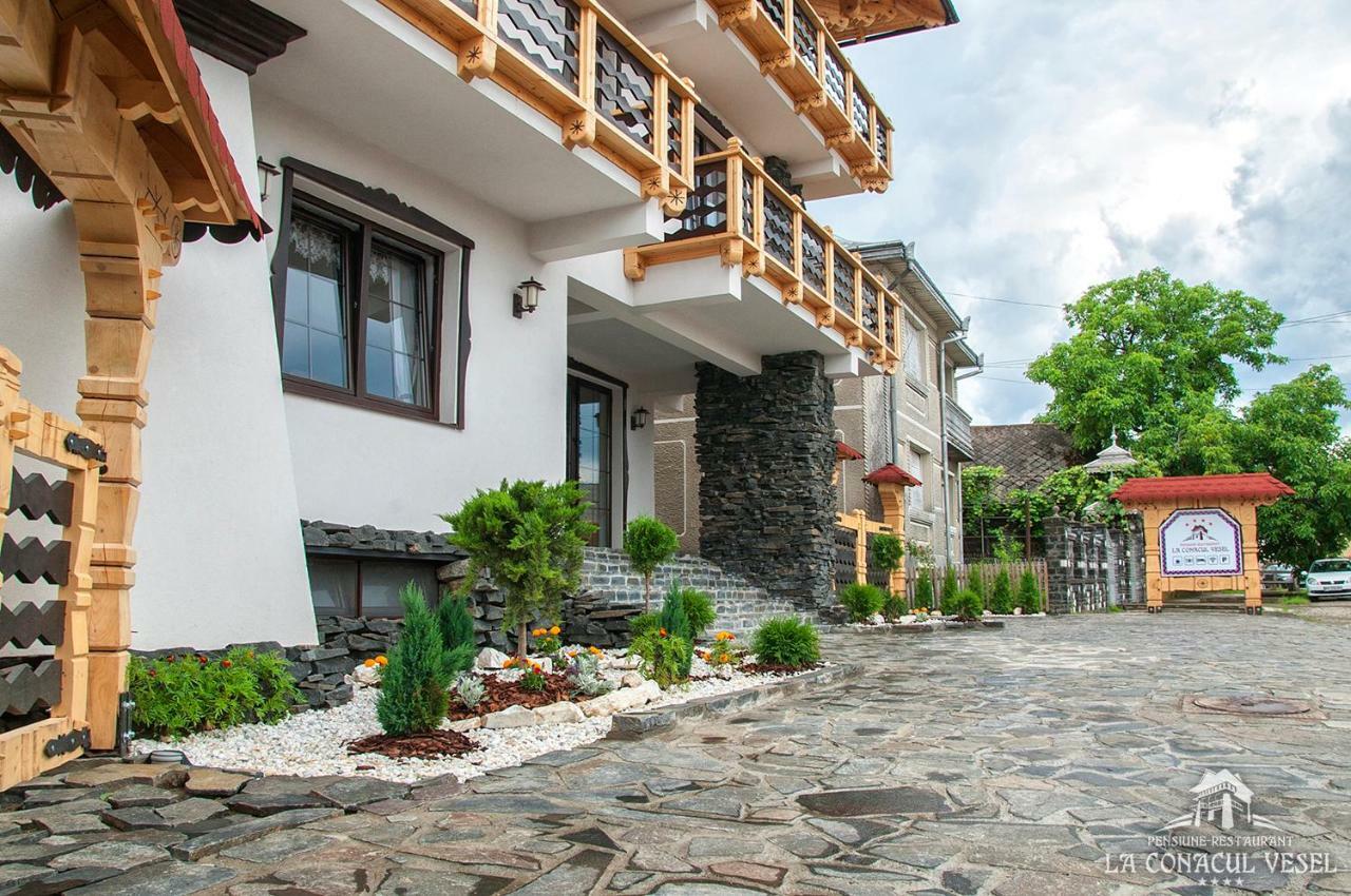 Hotel La Conacul Vesel Săpînţa Exterior foto