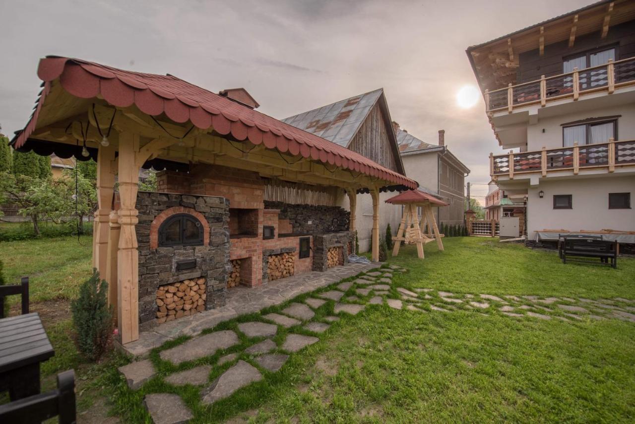 Hotel La Conacul Vesel Săpînţa Exterior foto